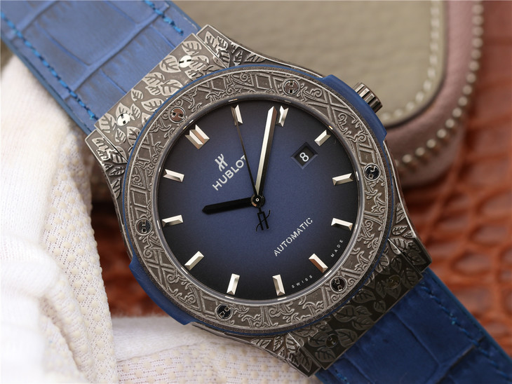 SR恆寶HUBLOT 全新雕花 青銅腕錶全球限量典藏腕錶 牛皮錶帶，自動機械機芯 男士腕錶￥3480