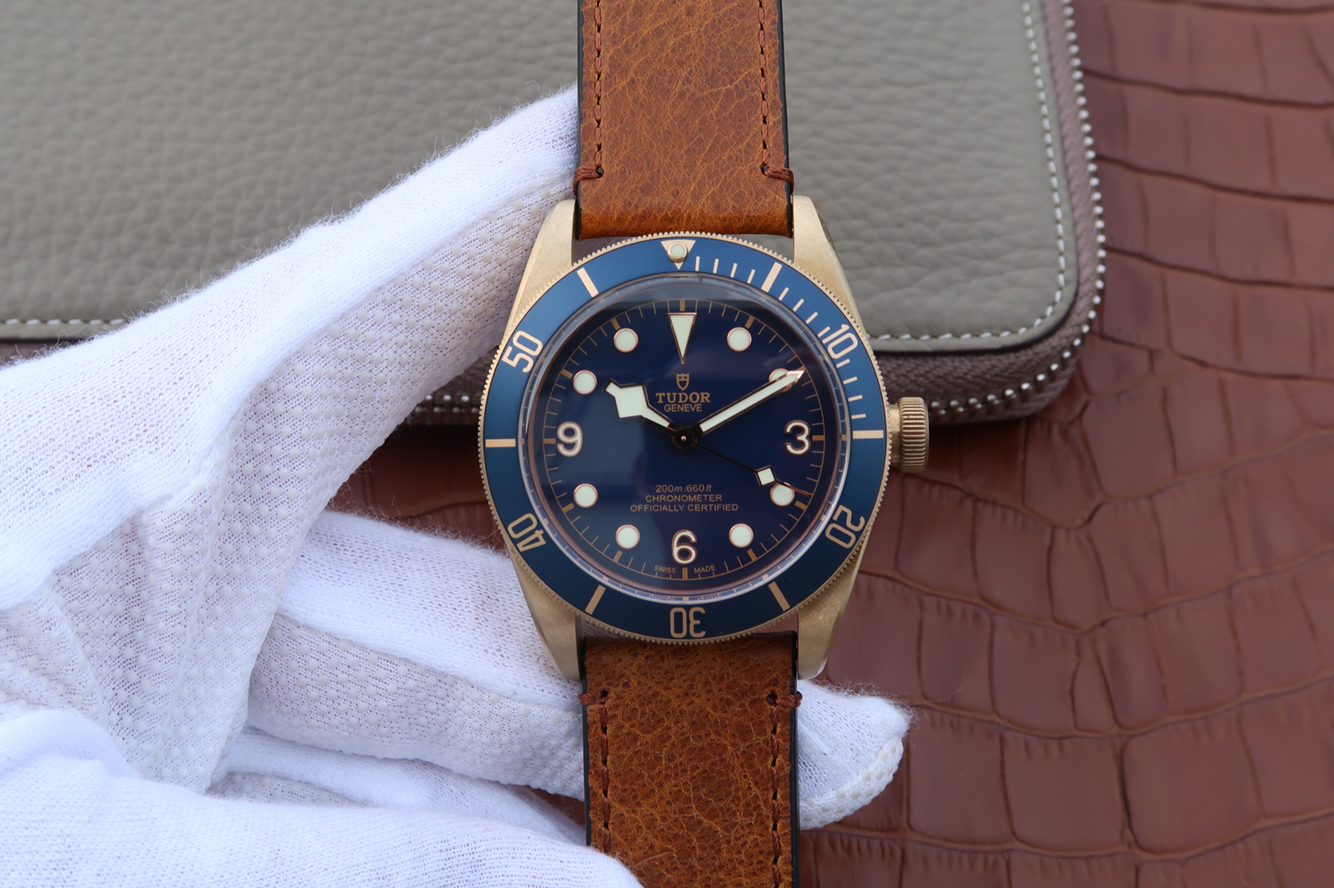 ZF帝舵M79250BM-0000藍色青銅男士機械手 錶復刻錶￥3480