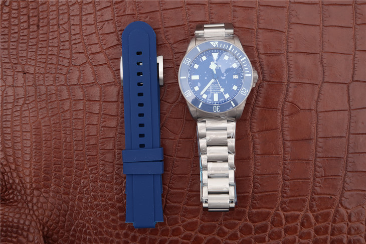 XF帝舵領潛型升級版9015原裝機芯藍色戰斧42mm腕錶，自動機械機芯，精鋼帶男士手錶￥3480