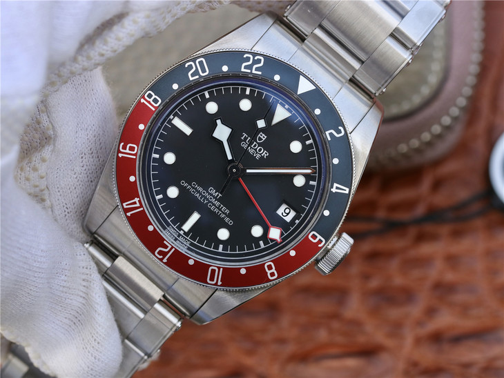 ZF帝舵碧灣繫列之格林尼治型腕錶 精鋼錶帶 自動機械男士腕錶￥3480
