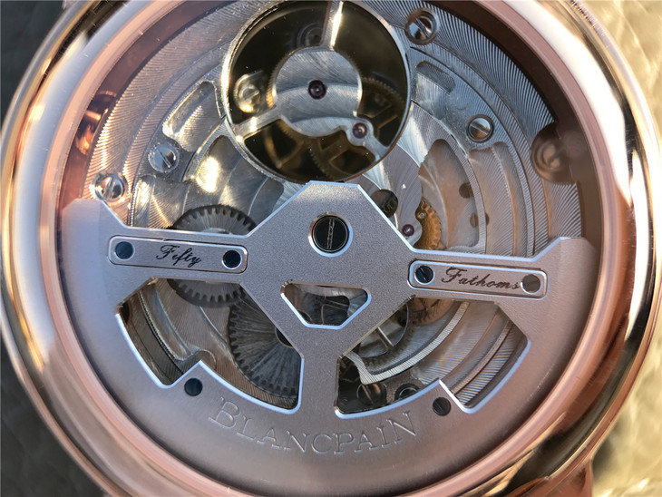 寶珀經典繫列66240自動真陀飛輪男士腕錶錶尺寸42mm￥5880