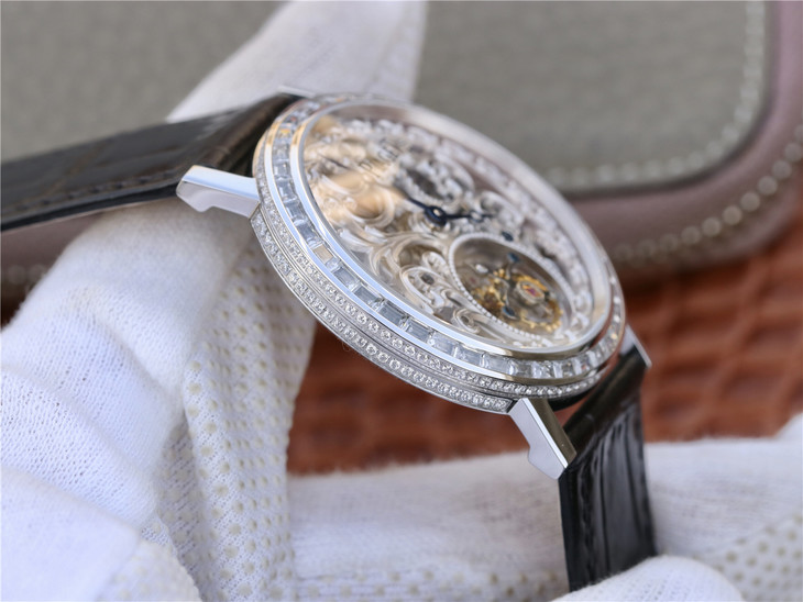 BBR伯爵最纖薄高級珠寶陀飛輪中性腕錶￥6480
