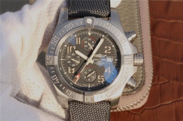 GF廠百年靈復仇者戰機Military軍用膠帶男士機械腕錶